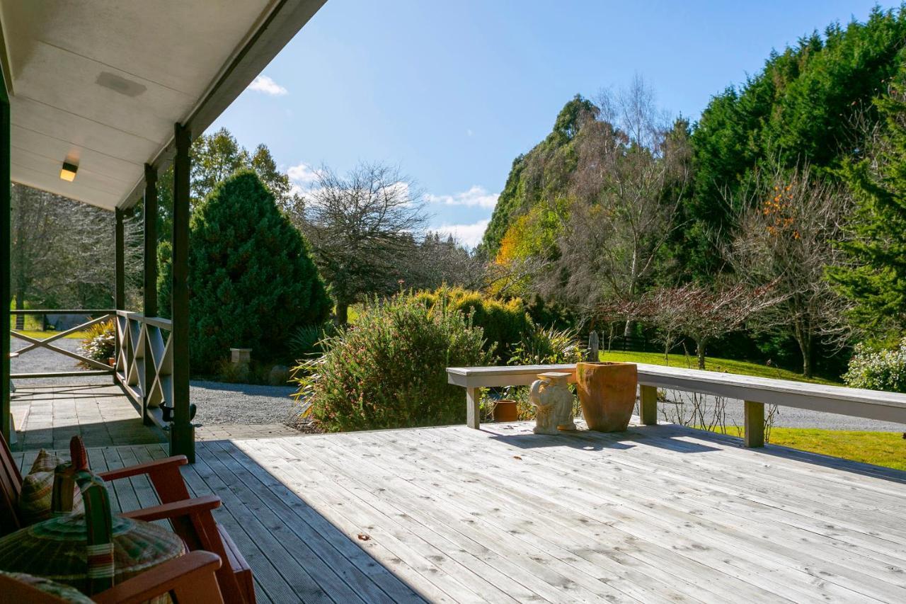 Lupin Lodge Bed & Breakfast Taupo Dış mekan fotoğraf