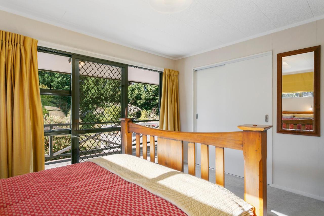 Lupin Lodge Bed & Breakfast Taupo Dış mekan fotoğraf